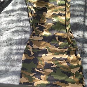 Camo bodycon dress size S with adjustable straps !